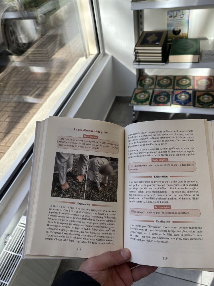 L’EXPLICATION DU RÉSUMÉ DE LA DESCRIPTION DE LA PRIÈRE DU PROPHÈTE – Image 3